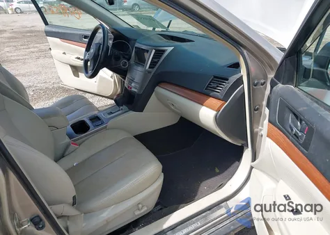 2014 Subaru Outback 2.5I Limited z USA, uszkodzony, nr VIN 4S4BRBLC7E3309899